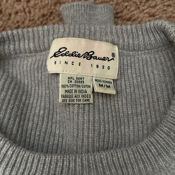 Vintage Eddie Bauer Men's Light Gray Crewneck Sweater - Picture 2 of 5
